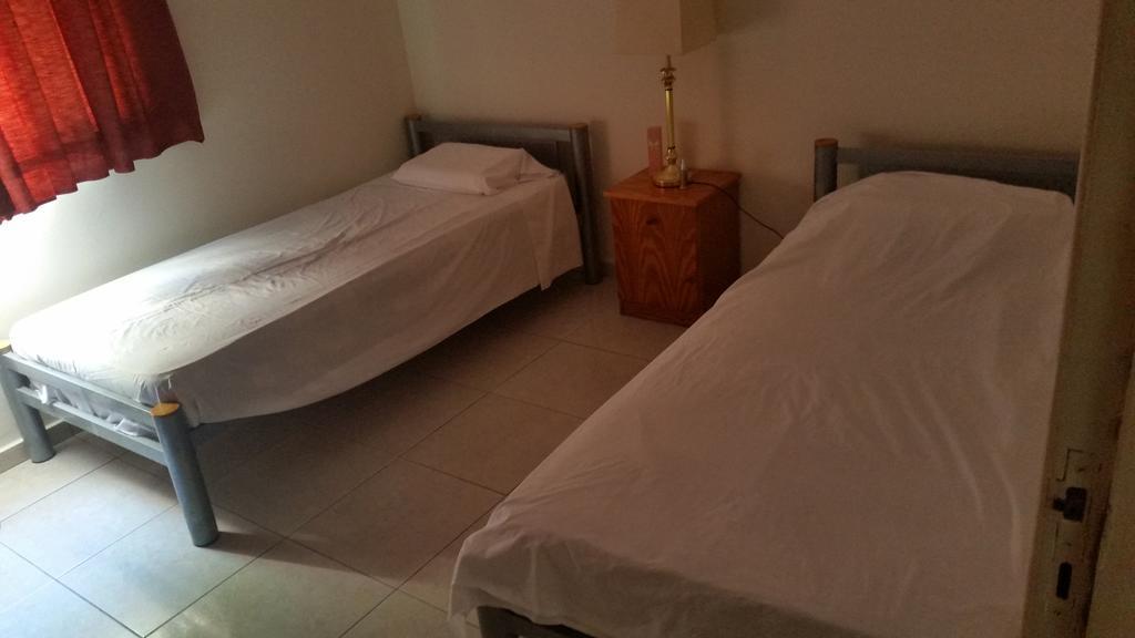 Appartamento Faneromeni Court Paphos Esterno foto