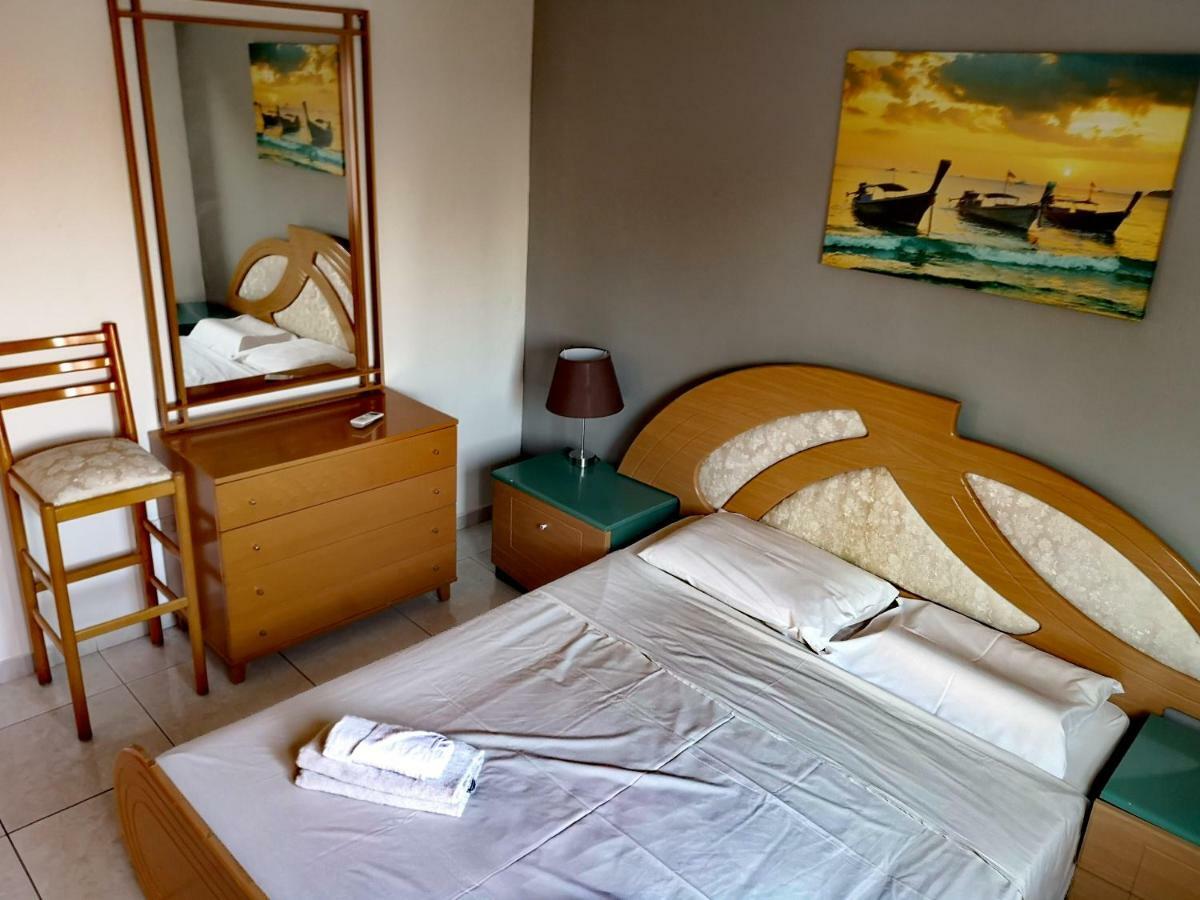 Appartamento Faneromeni Court Paphos Esterno foto
