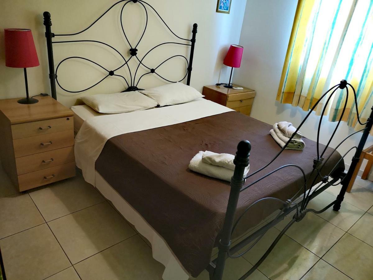 Appartamento Faneromeni Court Paphos Esterno foto